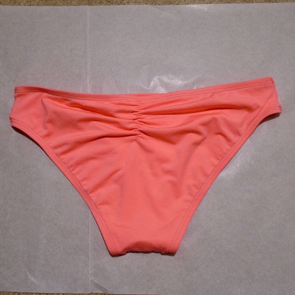 L*SPACE Monique Full Cut Bikini Bottom S NEW - Picture 4 of 6